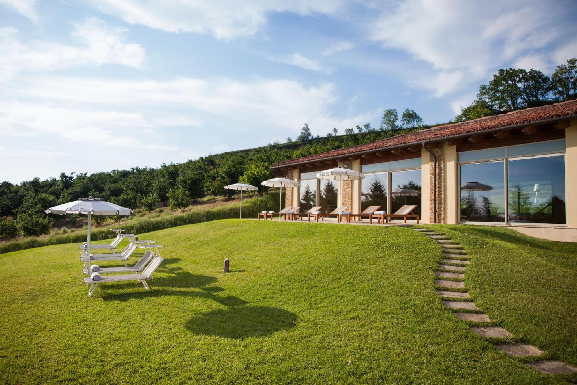 Relais Montemarino Hotell Borgomale Exteriör bild