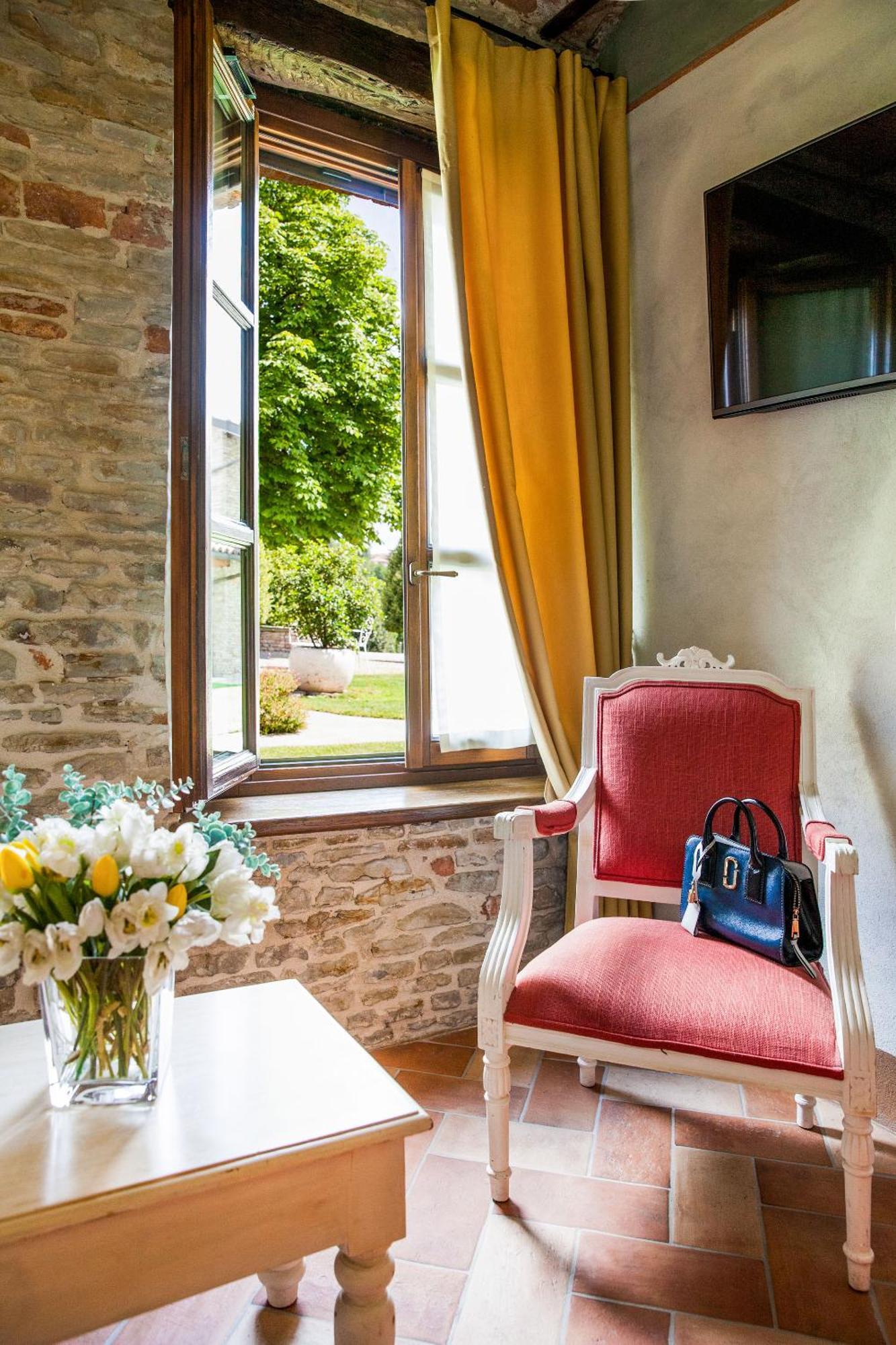 Relais Montemarino Hotell Borgomale Exteriör bild